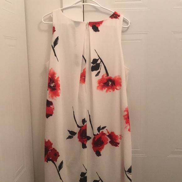 Frank Lyman DESIGN Red Sleeveless Flower Dress 🌺 - Picture 3 of 3